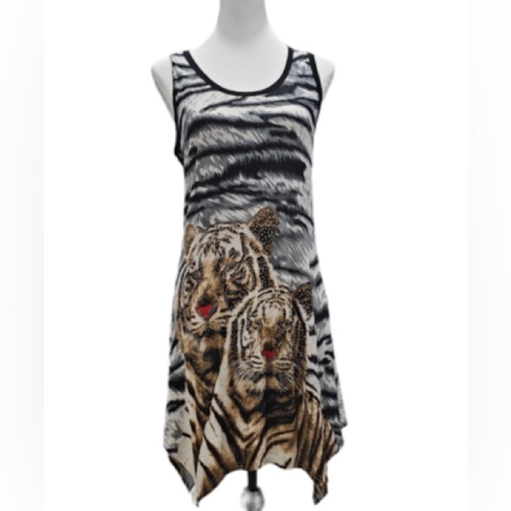 Tiger XL Sleeveless Silk Lace Back Rhinestones Shark Bottom Top